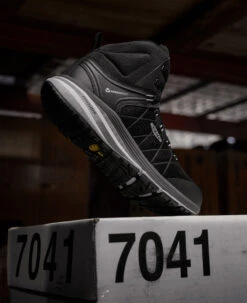 Keen Men's Vista Energy Mid (Carbon-Fiber Toe) | Vapor/Black -Keen 1024588 PDP LeftImage