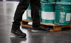 Keen Men's Vista Energy ESD (Carbon-Fiber Toe) | Vapor/Black -Keen 1024604 PDP TopImage