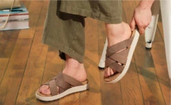 Keen Women's Elle Mixed Slide | Black/Birch -Keen ElleMixedSlideLifestyleDoublewide ceaa6cca 7cd7 41c4 82ef 9fb50429d219