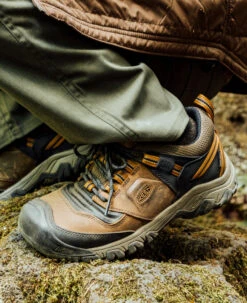 Keen Men's Ridge Flex Waterproof | Bison/Golden Brown -Keen RidgeFlexPDPLifestyle2Family 1