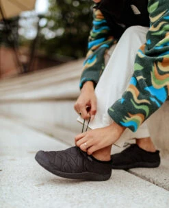 Keen Women's Howser III Slide | Moco Safari 12 Keen Women's Howser III Slide | Moco Safari -Keen WHowserIIISlideLifestylePDPLeft a83ce489 286b 4c25 a397 e8d7470de1ac