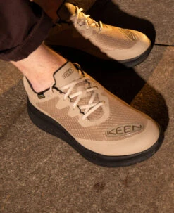 Keen Men's WK400 Waterproof Walking Shoe | Black/Black -Keen WK400WaterproofPDPLifestyle3 50588014 063a 4167 81ac 88c7cd2b6e45