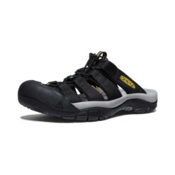 Men's Newport Slide | Black/KEEN Yellow -Keen b7b112503773f386c374ea659cd24810247596fa